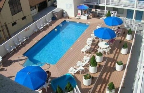North End Condominio | PISCINA / 1 BLOQUE DE PLAYA / Internet, Aire central, Ascensor, Cocina bien equipada