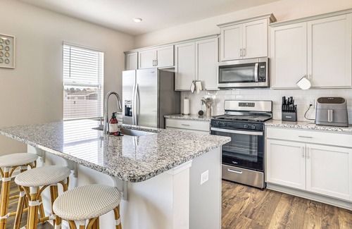 Fountain Inn Casa | Pool Access, 2 Mi to Main St: Fountain Inn Home!