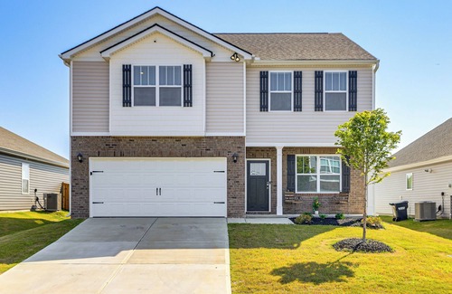 Fountain Inn Casa | Pool Access, 2 Mi to Main St: Fountain Inn Home!