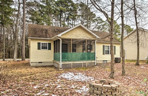 Ocean Pines Casa | Pool Access and Fire Pit Ocean Pines Retreat!