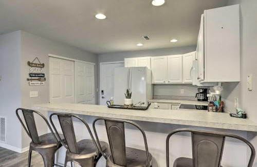Camdenton Apartamento | Pool Access and Lake Views Camdenton Condo