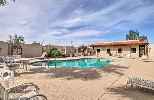 Apache Junction Apartamento | Pool Access Mtn-View Condo in Apache Junction!
