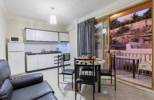 Santa Maria Estate Apartamento | Pool and Sea, charming Merill Apart 5