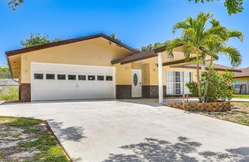 Echo Lake Casa | Pool at West Palm Beach Home, 2 Mi to CityPlace!