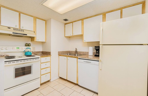 Ormond-by-the-Sea Condominio | Pool/Beach Open! Ocean Watch-Oceanfront Condo #216