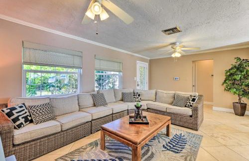 Palmetto Casa | Pool, Dock and Kayaks Waterfront Palmetto Home