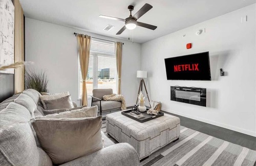 Rogers Apartamento | Pool, Gym, and Game Room - LCP Collection