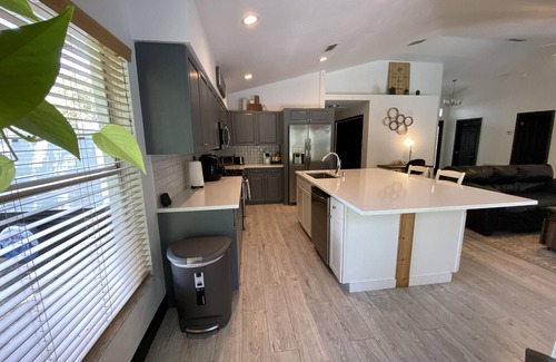 Minneola Casa | Pool + Heated spa Family friendly King suite Oasis