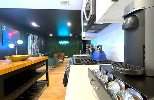 MLK Casa | Pool Home Encore Rainey Street-6 Minute Drive