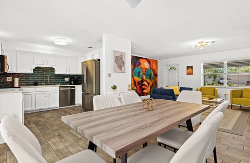 Whitfield Casa | Pool Home - MiniGolf -Arcade- Near Beaches - Pet Friendly