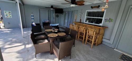 Gulf Gate Estates Casa | Pool Home on Gulf Gate 5min away from Siesta Key
