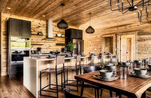 Pittman Center Cabina | POOL, Hot Tub, Theater, Game Room, Fire Pit - Sanctuary at Kettle Creek