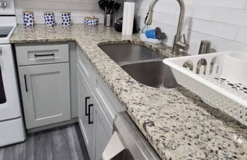 New Port Richey Casa | Pool House 3B/2B 5 min Anclote Beach