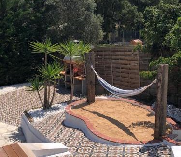 Mont Barbat Apartamento | Pool Oasis with Mountain Views