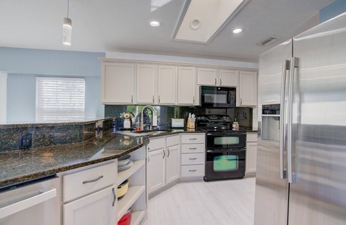Cypress Lakes Casa | Pool Paradise Retreat 3BR/2BA - 10 min to Beach!