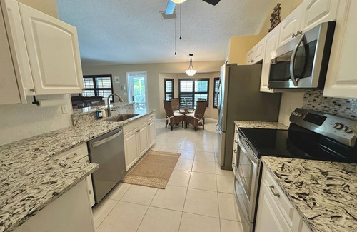 Sebastian Highlands Casa | Pool Retreat & Minutes to the Beach!