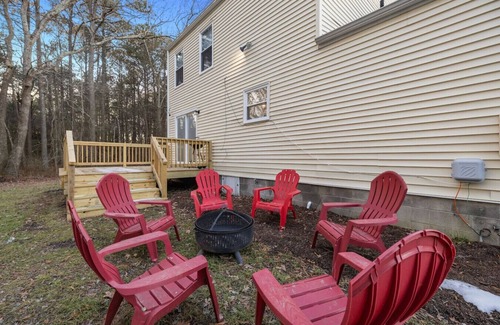 Mosby Casa | Pool Table Paradise: 3 BR Getaway in RVA!