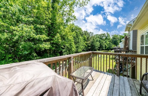 Goose Creek Casa | Pool Table, Spacious 3 Story, 4 bedroom Dwelling