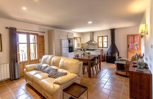 Rellinars Villa | Divino y atractivo en el campo, cerca de Barcelona
