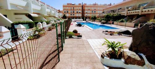 El Medano Apartamento | Pool Terrace
