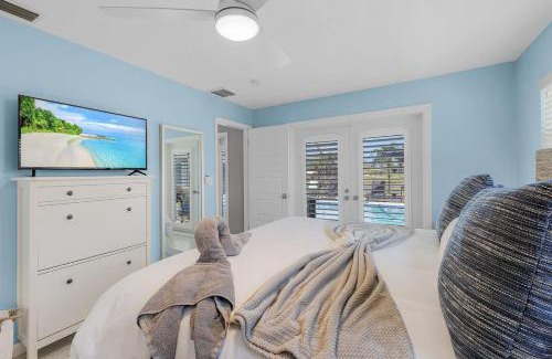Caloosahatchee Casa | Pool Time and Fun Times at Mermaid Dream