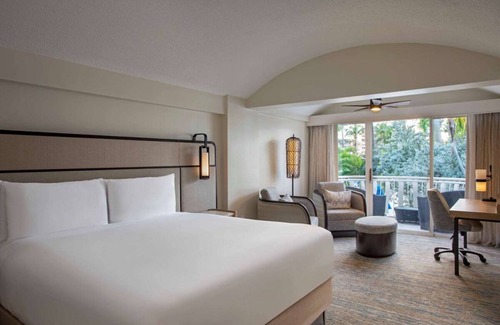Isla Verde Hotel | Pool View Suite w/ Living Space and Balcony | Pets Are Allowed | Beach Access