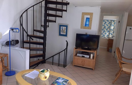 Frigate Bay Condominio | Pool View Unit At Sealofts On The Beach awaits