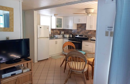Frigate Bay Condominio | Pool View Unit At Sealofts On The Beach awaits