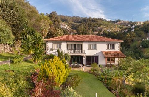 Sao Goncalo Villa | Pool Villa with Botanical Garden