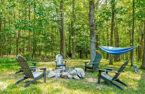 New Paltz Casa | PoolHot Tub Firepit Near Hikes Shops Dining Cragswood Lodge by AvantStay