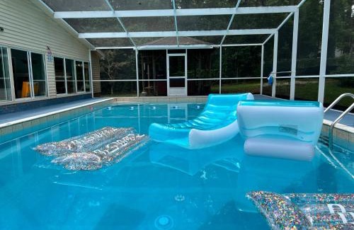 Tallahassee Casa | Poolhot Tub Sleeps 16 Game-filled