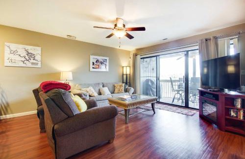 Osage Beach Apartamento | Pools, Marina and Grill Osage Beach Condo!