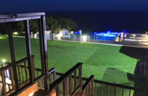 Robbehoek Otro | Poolside cabanas at Tsitsikamma on Sea