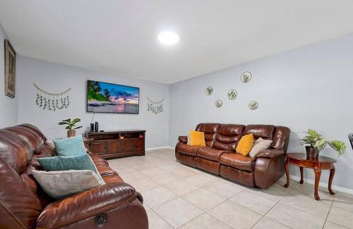 Port Saint John Casa | Poolside Cocoa Oasis w/Tiki Bar!