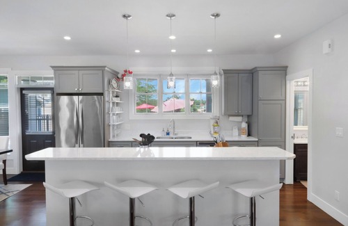 Ottawa Casa | Poolside Paradise 2 bed,1.5 bath