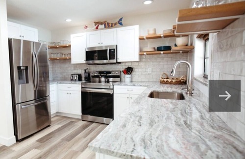West Bradenton Casa | Poolside Paradise, Your backyard oasis!