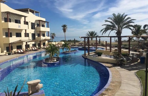 La Ventana Villa | Villa 4 junto a la piscina en el Club Cerralvo