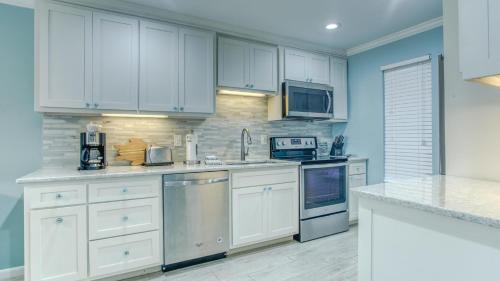 Holiday Isle Casa | Poolside Villas 106 - Updated beachfront condo on Holiday Isle in Destin