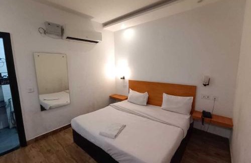 Gurugram Hotel | POP 83984C Townhouse Farukhnagar