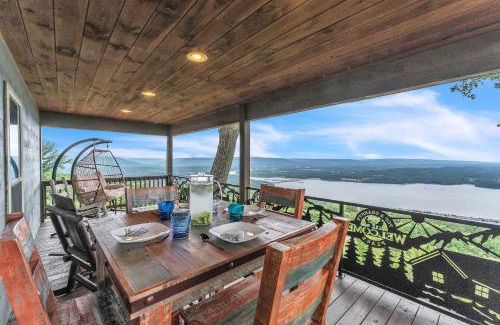 Bryant Casa | Pop & Granny's cabin with a fire pit hot tub & indoor pool