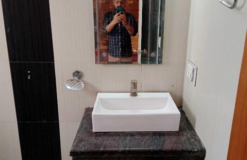 Mahipalpur Hotel | POP Hotel Ambrosia