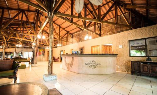 Punta Laurel Complejo | Popa Paradise Beach Resort