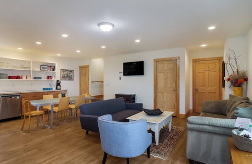 Frankfort Casa | Lake Bluff Preserve Poplar Apartment con vista al lago Michigan para 6 personas
