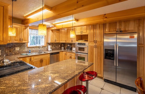 Tahoe Pines Casa | Álamo Lugar: Casa de 3 dormitorios / 3 BA / cabaña en Homewood, para 8 personas