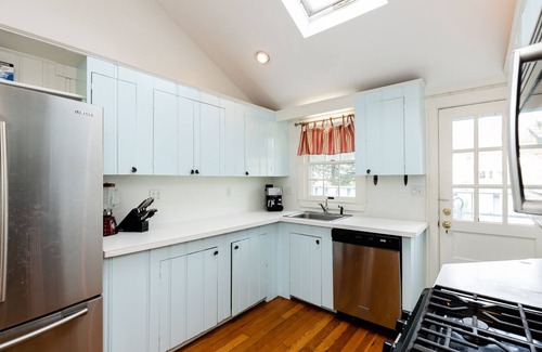 Popponesset Cabaña | Popponesset-3 Bed, 1 bath, outdoor shower. Ten house walk to Bluff Ave beach