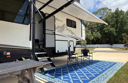 Bay Lake Casa | Poppop's Rambler -Luxury Living w/ King, Sofa Sleeper. Delivered & Setup for You