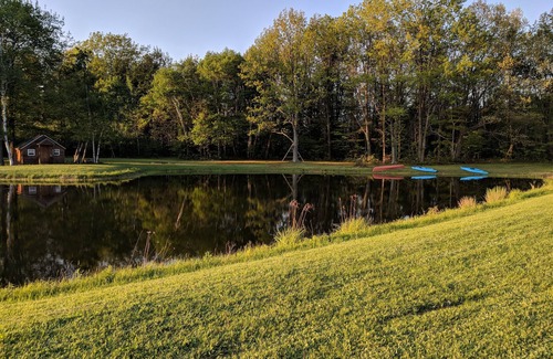 Savona Cabina | Cabaña en estanque en los Finger Lakes