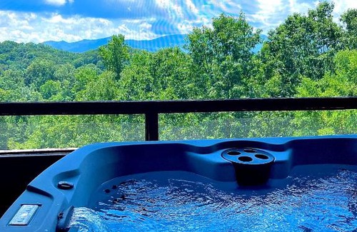 Dandridge Casa | Poppy’s Place Cabin
