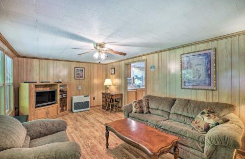 Marshall Casa | Porch and On-Site Creek Marshall Cabin Retreat