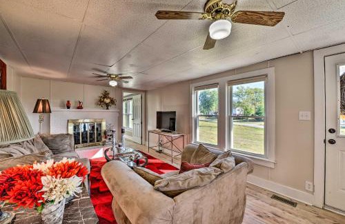 Hudson Casa | Porch, Fire Pit and Grill Blue Ridge Mtn Cottage!